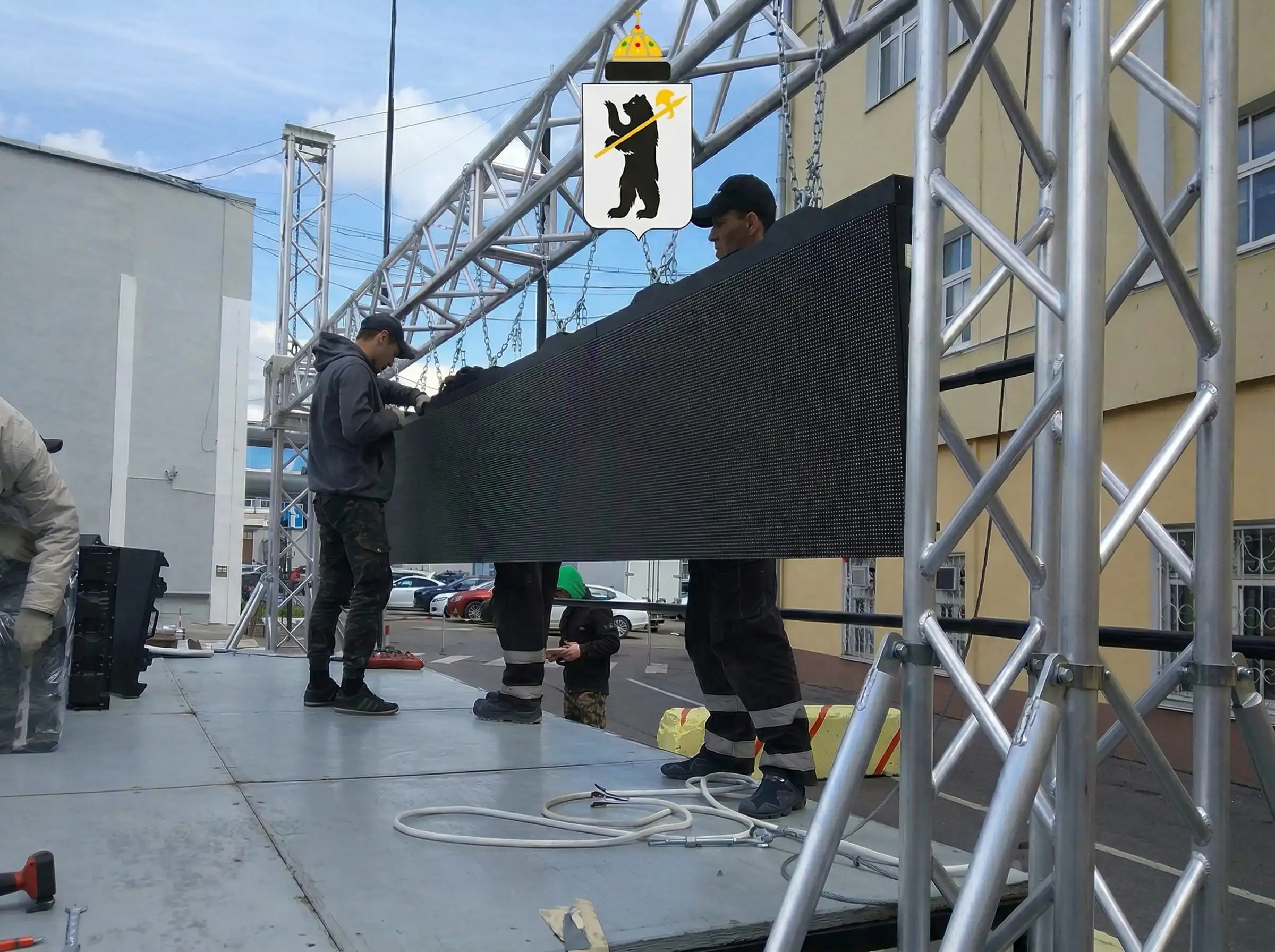 Установка светодиодного экрана для городской фан-зоны Чемпионата