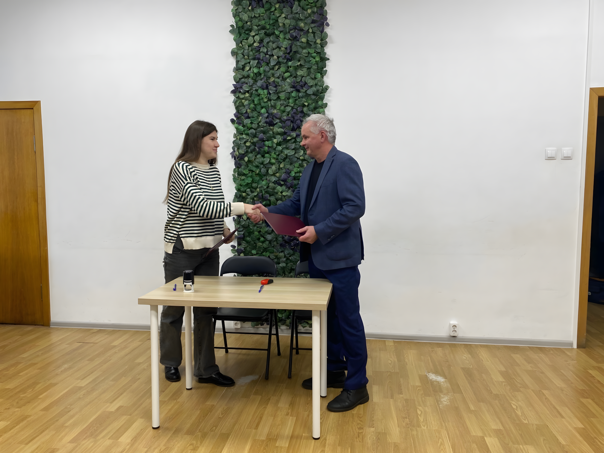 Компания «СИНТО» передала в спонсорскую помощь интерактивные доски Panasonic