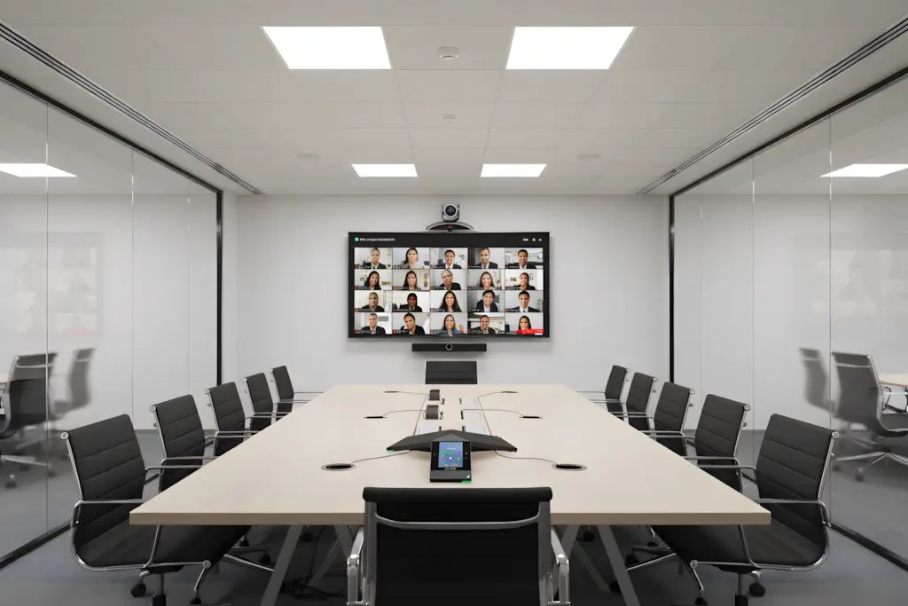 Polycom HDX 8000 ВКС для среднего зала